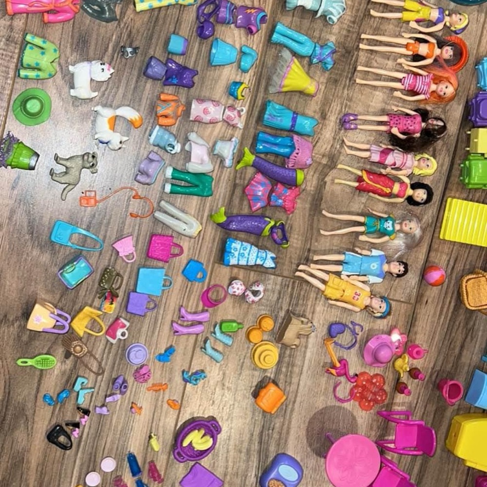 VTG POLLY POCKETS COLLECTION 290+ PIECES 2000's HOUSE ,CAR,BOAT, POOL-CARS- EUC! - Picture 2 of 6